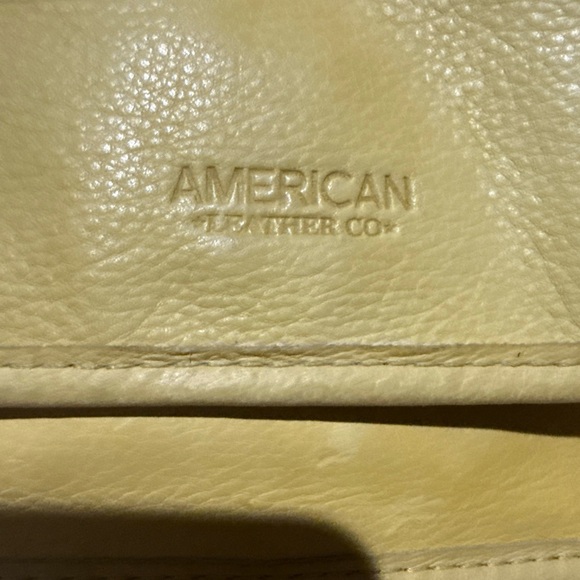 American Leather Co Pale Yellow Leather Crossbody Bag - Picture 3 of 11